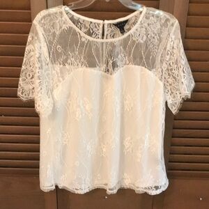 ^ NWT Adiva White Lace Top With Lined Bodice - L